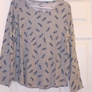 Women's plus Sonoma XXL (0X) top shirt long sleeve tee. Gray blue feathers